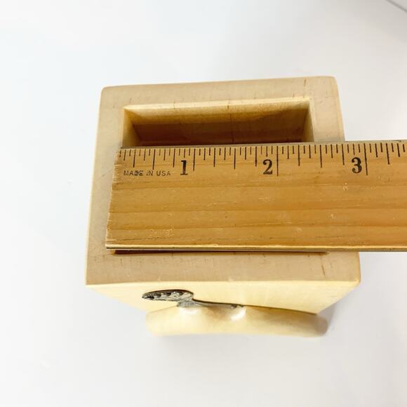 Vintage S.E. Patrakka Handmade Wooden Pencil Cup Woman Artist Signed Folk Art - Picture 9 of 11